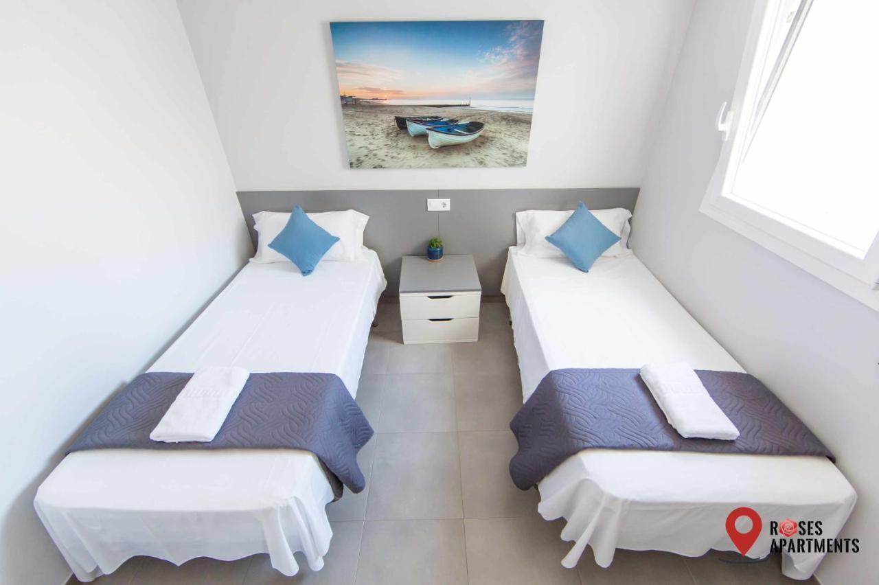 Roses Apartments Ocean 2 Habitaciones Vista Mar Lateral Ngoại thất bức ảnh
