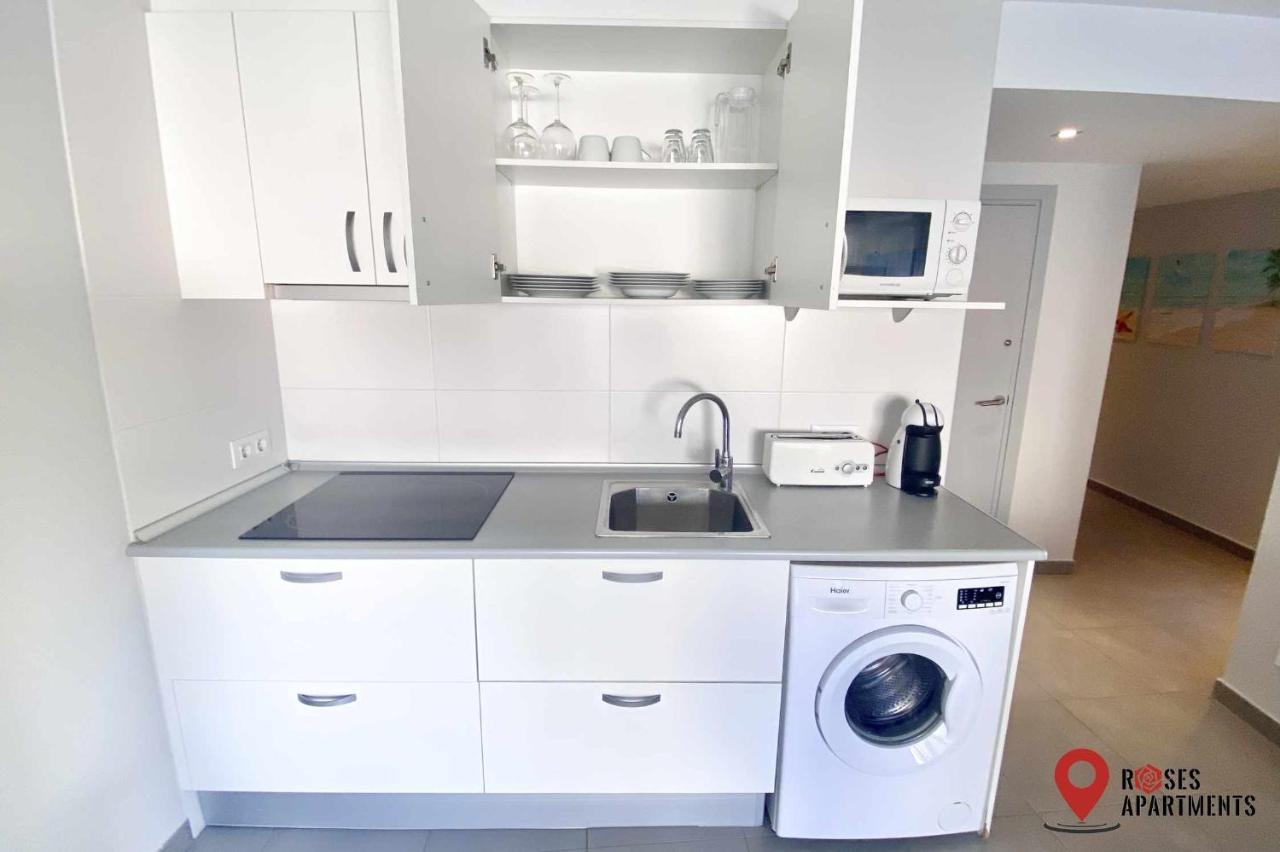 Roses Apartments Ocean 2 Habitaciones Vista Mar Lateral Ngoại thất bức ảnh